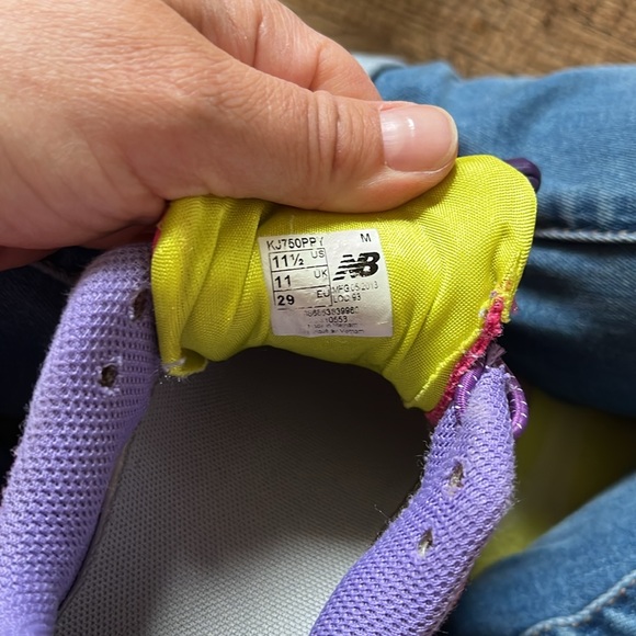 Toddler New Balance Runners - No Laces, No Velcro - Picture 5 of 6